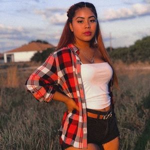 Meet your Posher, Nohemi